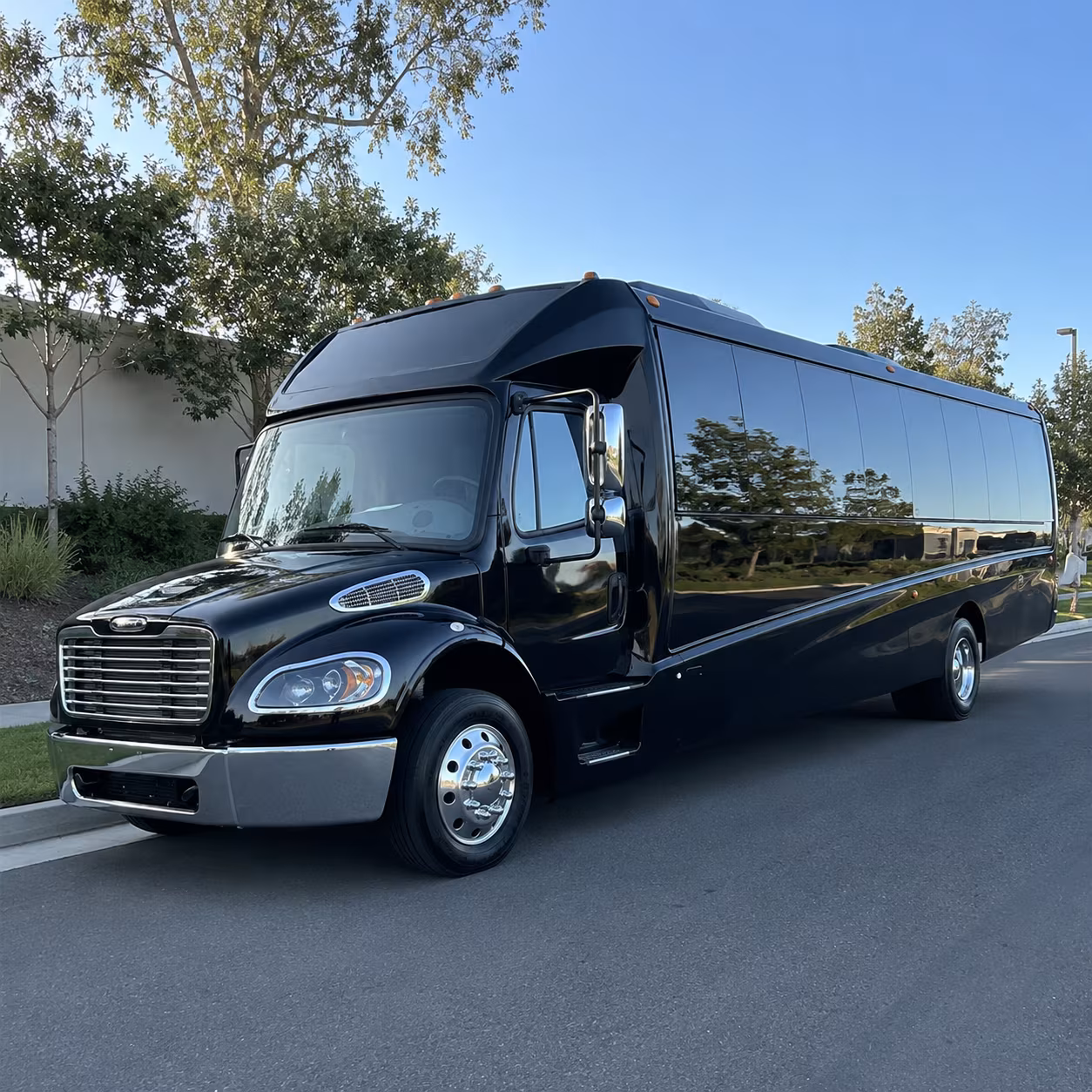 mount vernon 20 passenger minibus