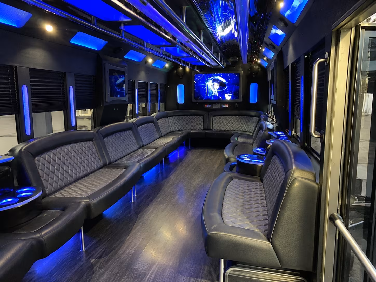 mount vernon 28 passenger party bus interior