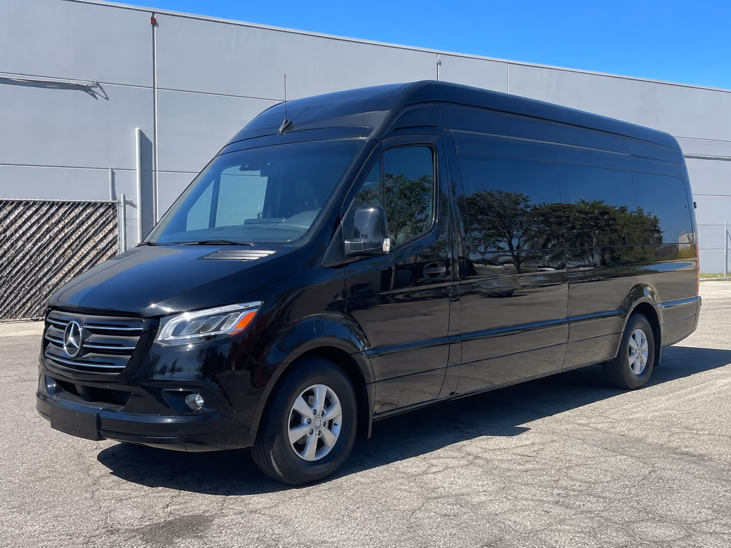 mount vernon sprinter van with driver