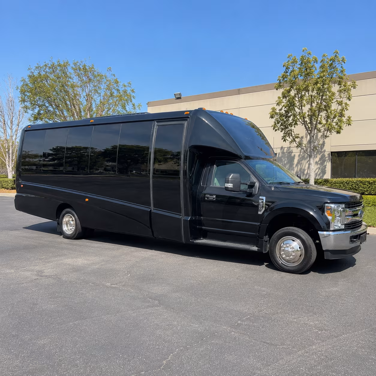 yankee stadium mount vernon party bus rental